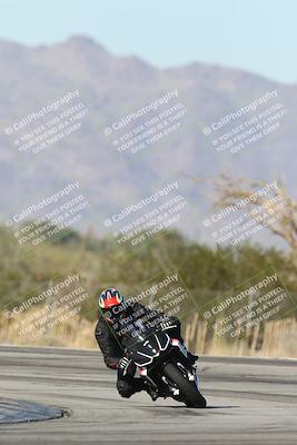 media/Dec-01-2025-Moto Forza (Mon) [[2daa91e15f]]/2-Intermediate Group/Session 3 (Turn 3)/